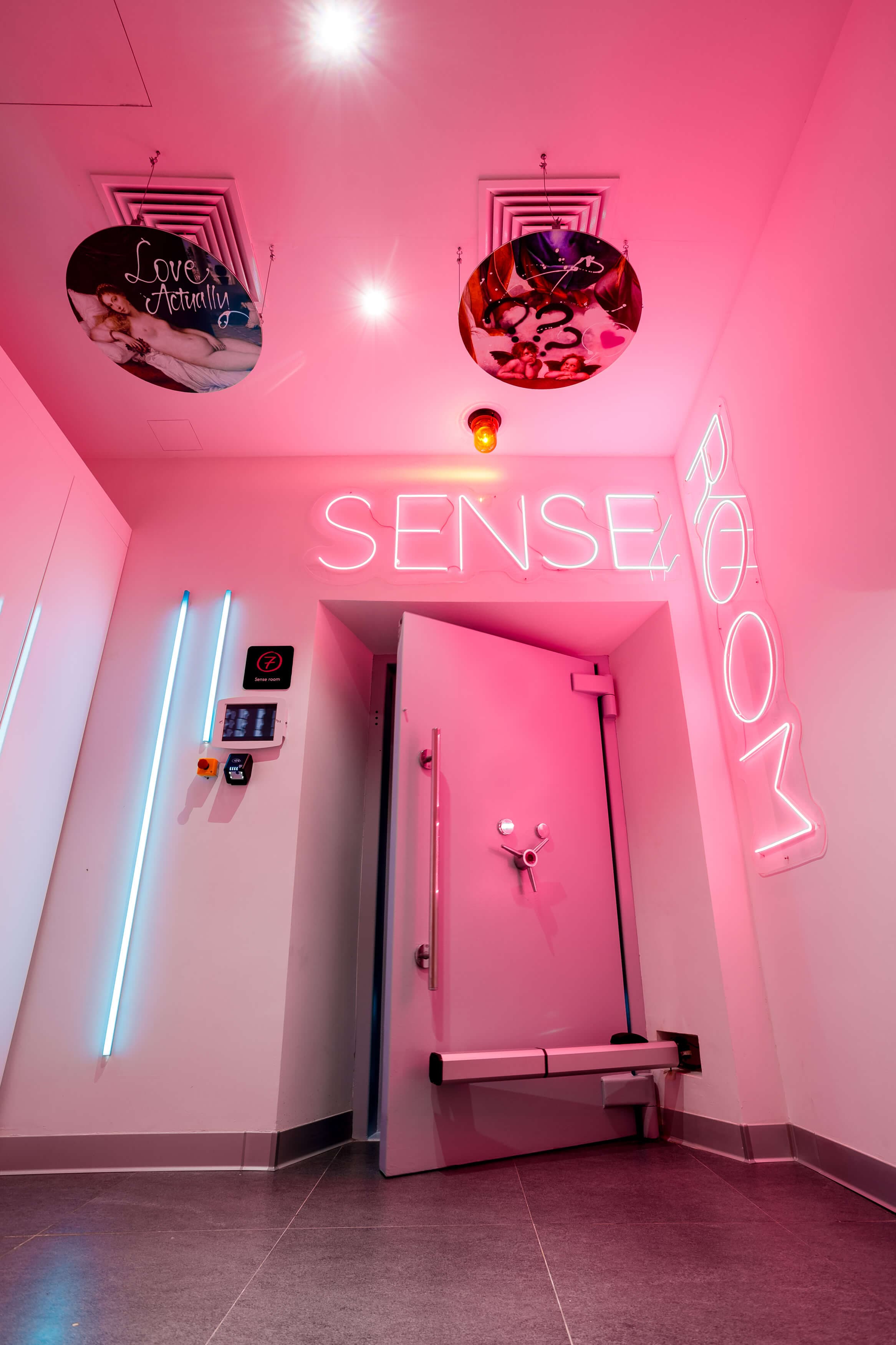 sense-hub-slide-0